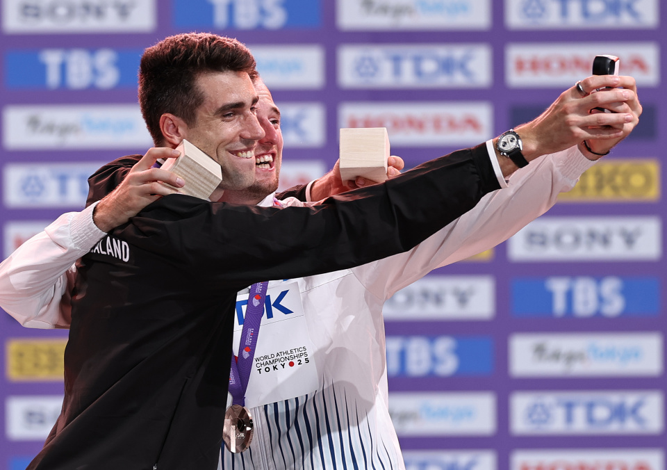 贾浩成, gtimg, 新华社记者