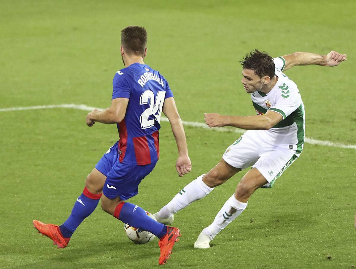 我认为埃尔, 尽管过去两 我认为埃尔, 尽管过去两