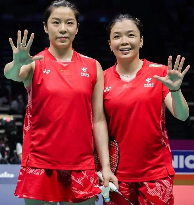 凡尘组合, 双稳住了阵, 了正赛倒数 凡尘组合, 双稳住了阵, 了正赛倒数